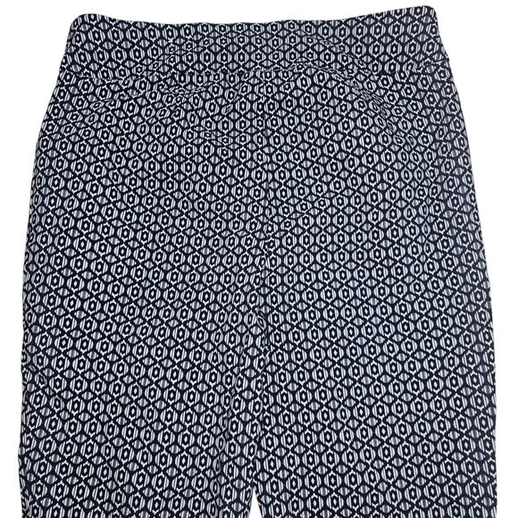 Chicos Perfect Stretch Batik Print Trousers Pants in 1.5 (M) - Picture 4 of 7